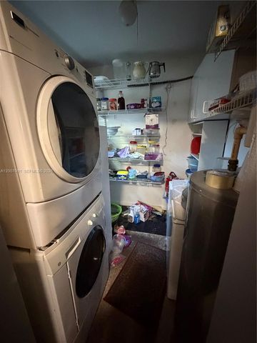 1160 NW 77th Way 1160, Pembroke Pines, FL 33024