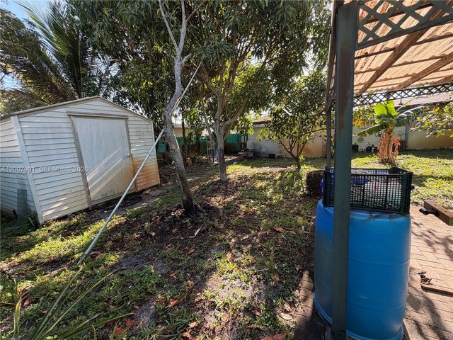 1160 NW 77th Way 1160, Pembroke Pines, FL 33024