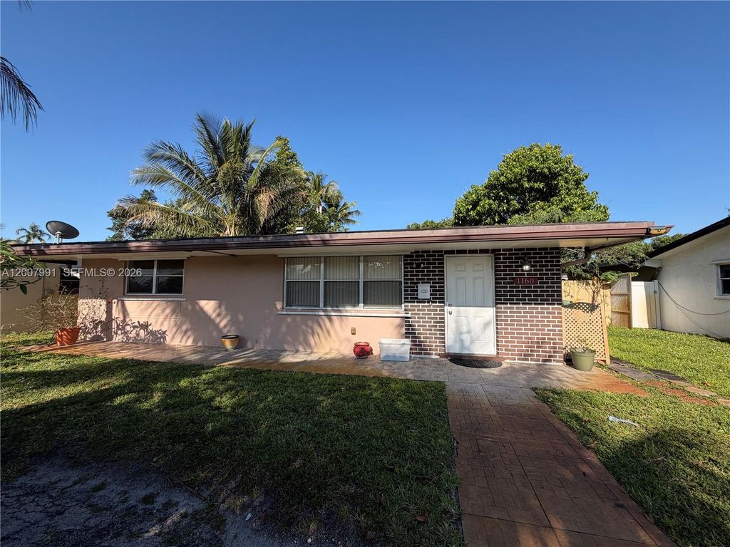 1160 NW 77th Way 1160, Pembroke Pines, FL 33024