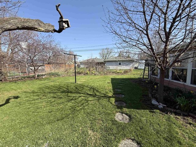 136 NORTH STREET, North Fond Du Lac, WI 54937
