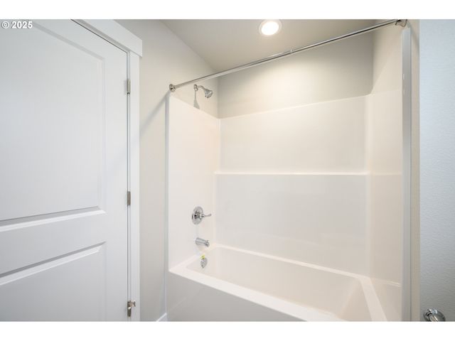 17344 Sw ATFALATI Ln, Sherwood, OR 97140