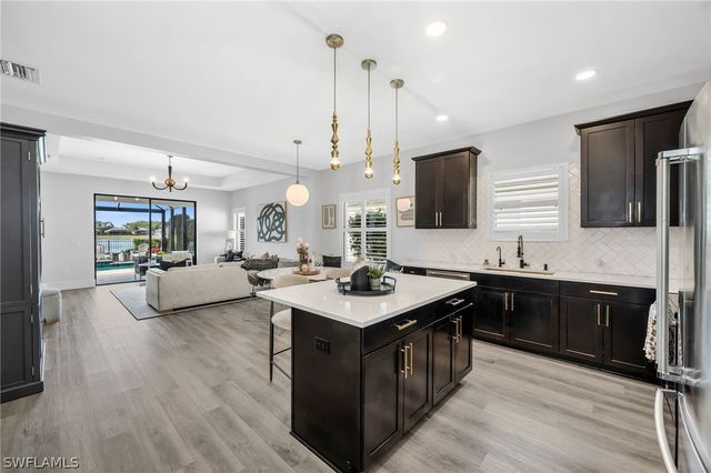 3634 Canopy CIR, Naples, FL 34120