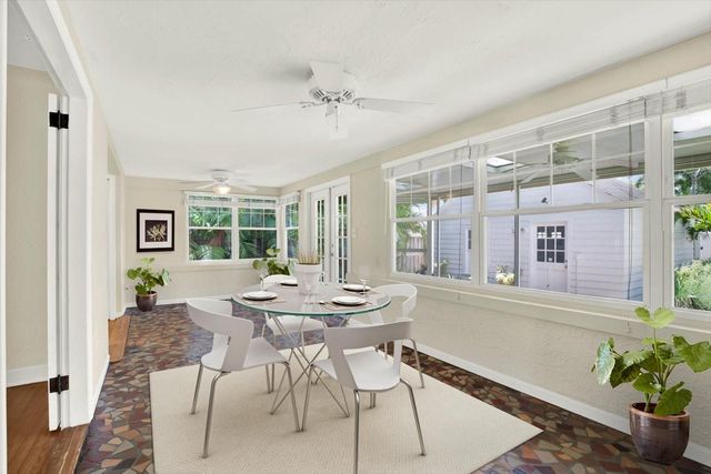 156 21ST AVENUE NE, St Petersburg, FL 33704