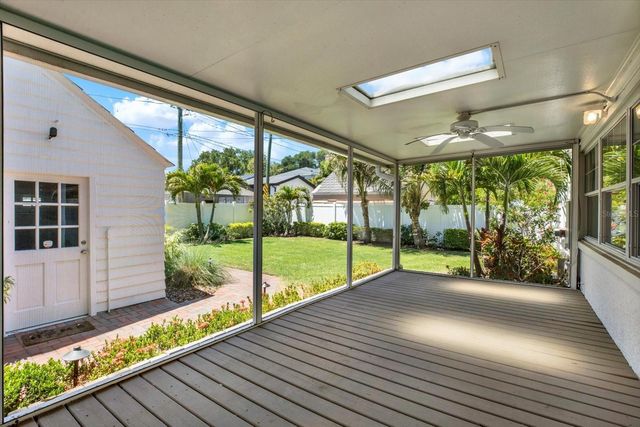 156 21ST AVENUE NE, St Petersburg, FL 33704