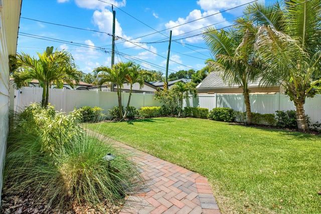 156 21ST AVENUE NE, St Petersburg, FL 33704