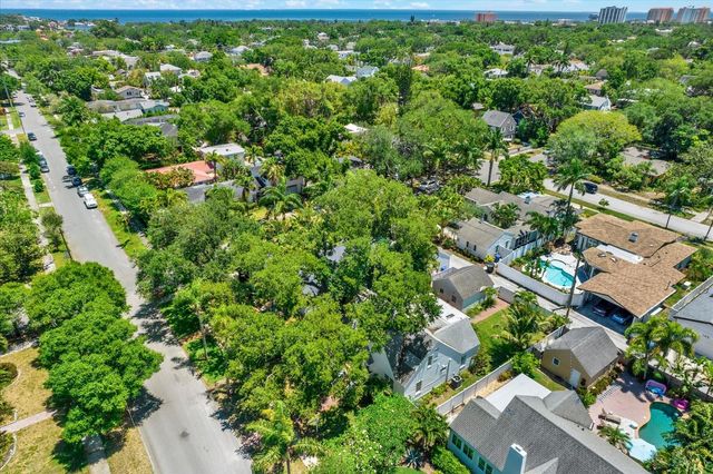 156 21ST AVENUE NE, St Petersburg, FL 33704