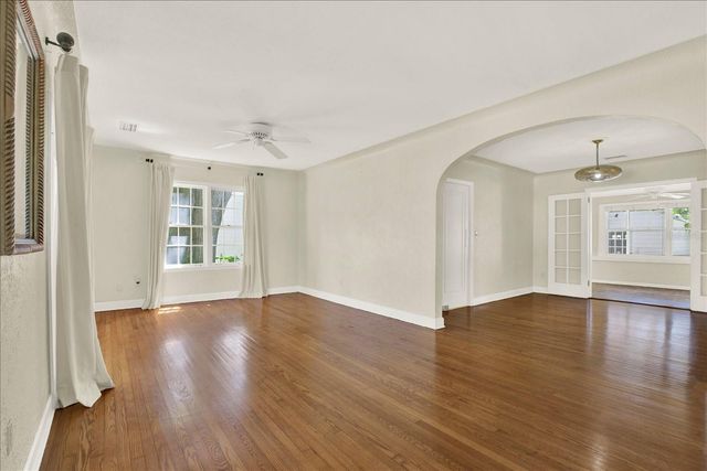 156 21ST AVENUE NE, St Petersburg, FL 33704