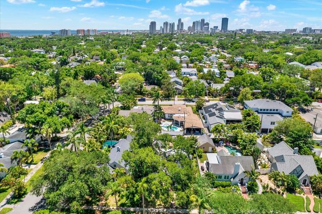 156 21ST AVENUE NE, St Petersburg, FL 33704