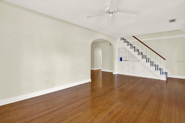 156 21ST AVENUE NE, St Petersburg, FL 33704