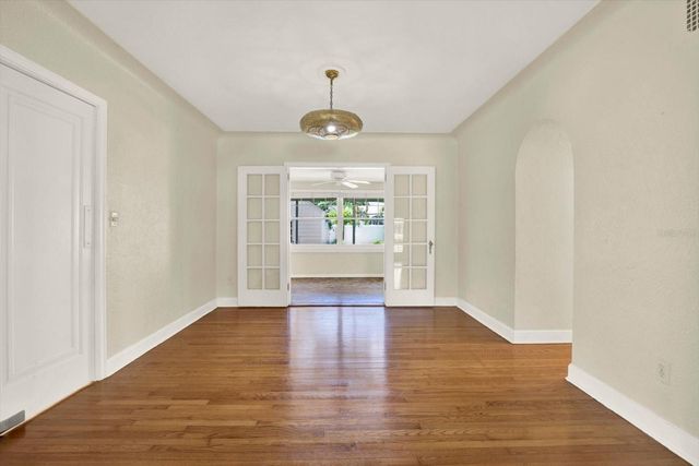 156 21ST AVENUE NE, St Petersburg, FL 33704