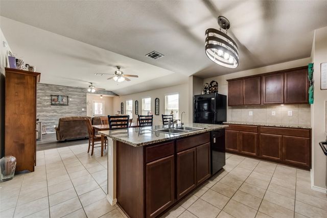 2806 Balleywood Drive, Seagoville, TX 75159