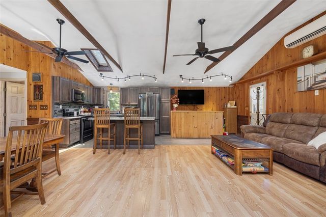 456 Rockland Road, Scituate, RI 02857