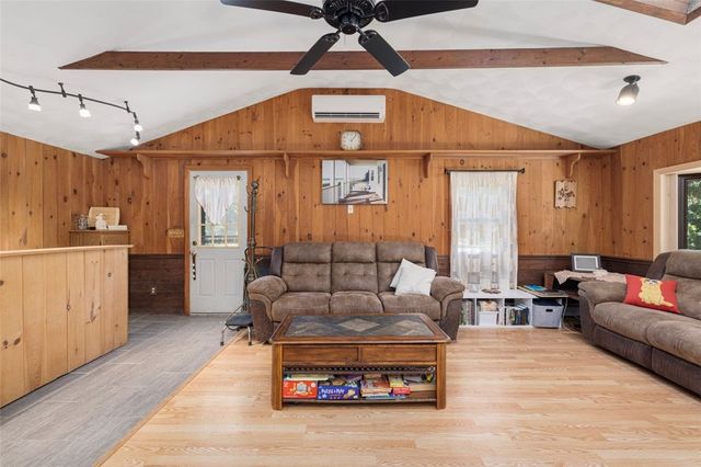 456 Rockland Road, Scituate, RI 02857