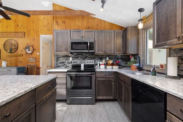 456 Rockland Road, Scituate, RI 02857