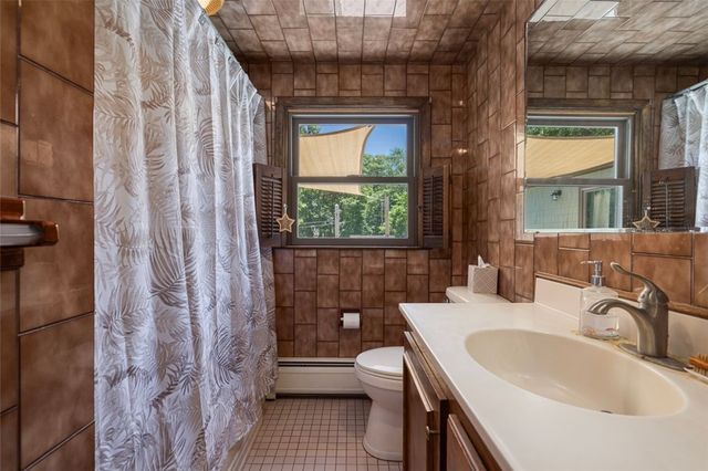 456 Rockland Road, Scituate, RI 02857