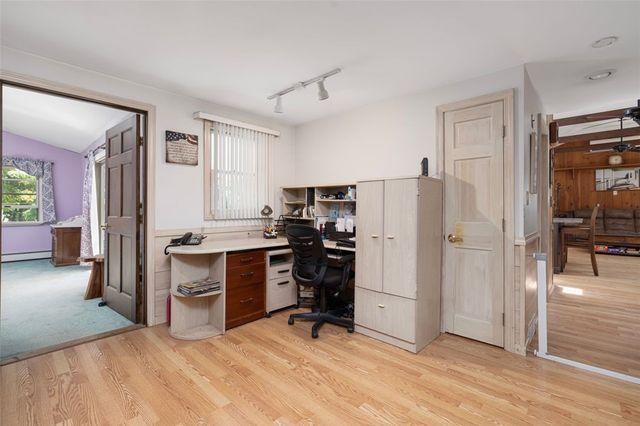 456 Rockland Road, Scituate, RI 02857