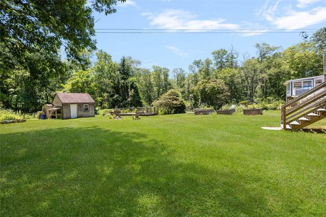 456 Rockland Road, Scituate, RI 02857