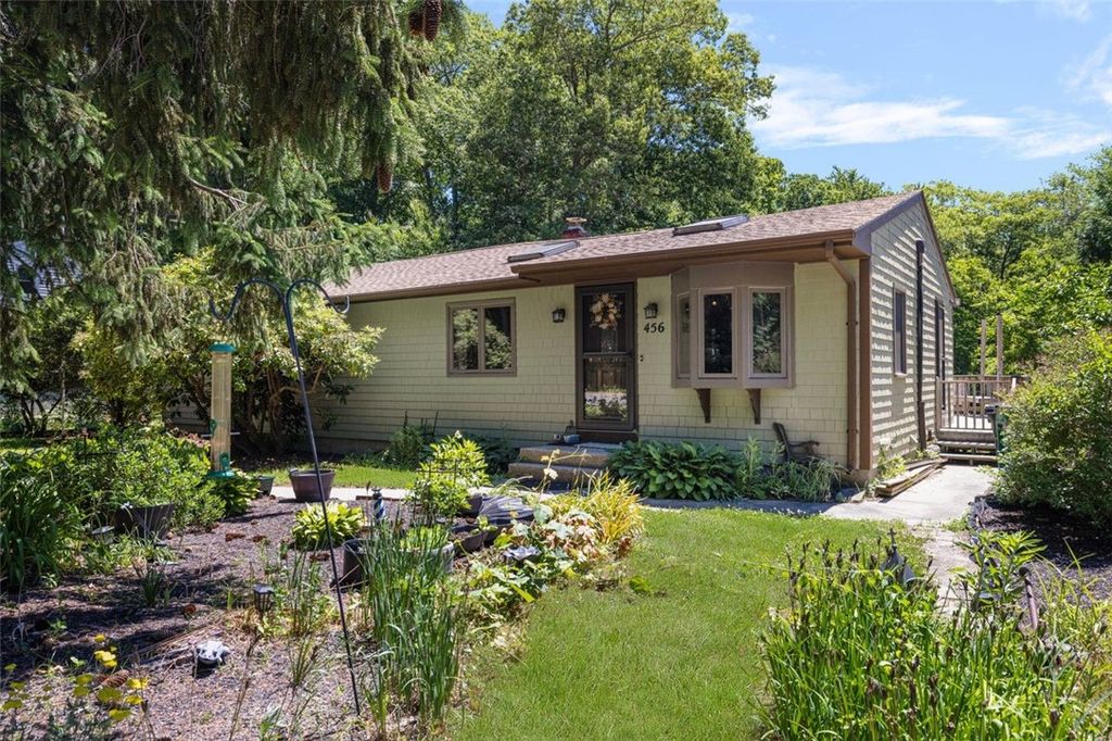 456 Rockland Road, Scituate, RI 02857