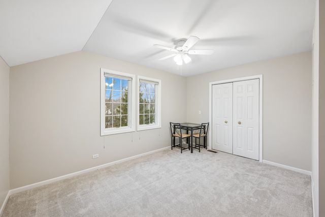 1053 N Glenview Court, Palatine, IL 60067