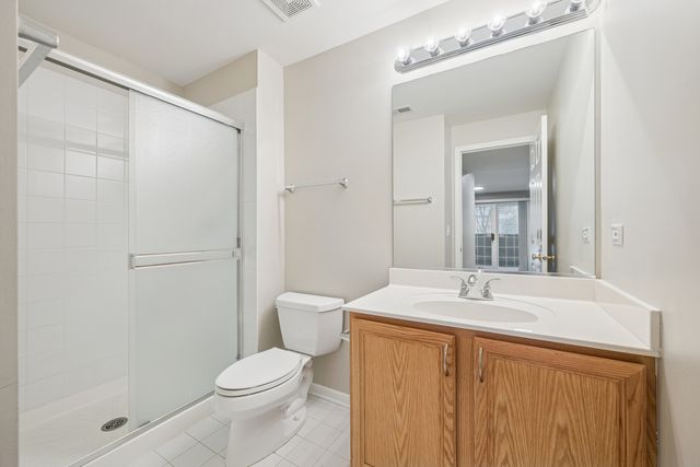 1053 N Glenview Court, Palatine, IL 60067