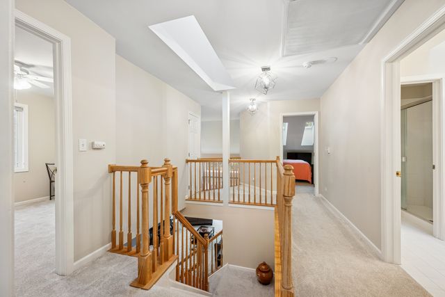 1053 N Glenview Court, Palatine, IL 60067