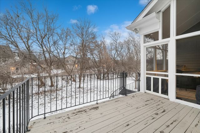 1053 N Glenview Court, Palatine, IL 60067