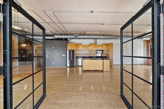 3940 7th Ave 206, San Diego, CA 92103