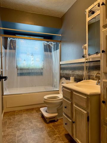 402 E Saint Louis Street, Knox, IN 46534