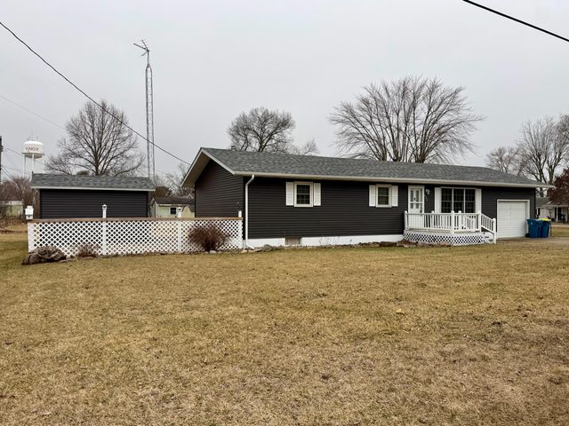 402 E Saint Louis Street, Knox, IN 46534