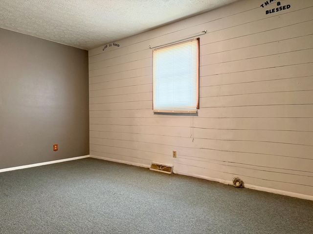 402 E Saint Louis Street, Knox, IN 46534