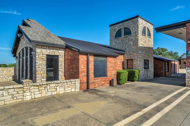 1655 Keller Parkway, Keller, TX 76248