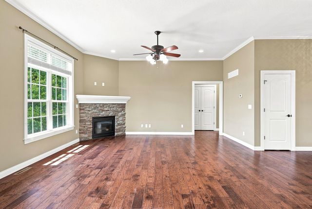 2010 SURREY CT, Columbia, MO 65203