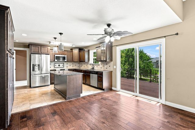 2010 SURREY CT, Columbia, MO 65203