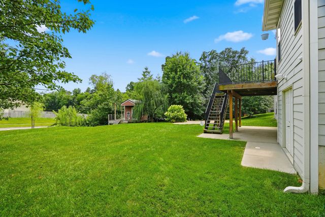 2010 SURREY CT, Columbia, MO 65203