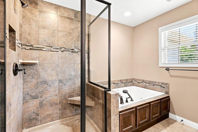 2010 SURREY CT, Columbia, MO 65203