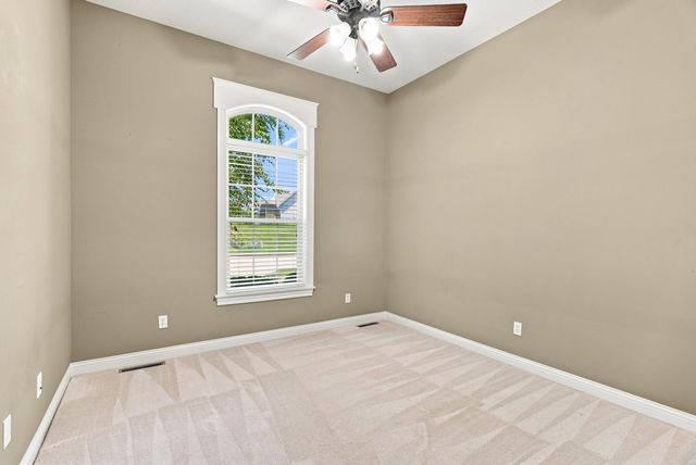2010 SURREY CT, Columbia, MO 65203