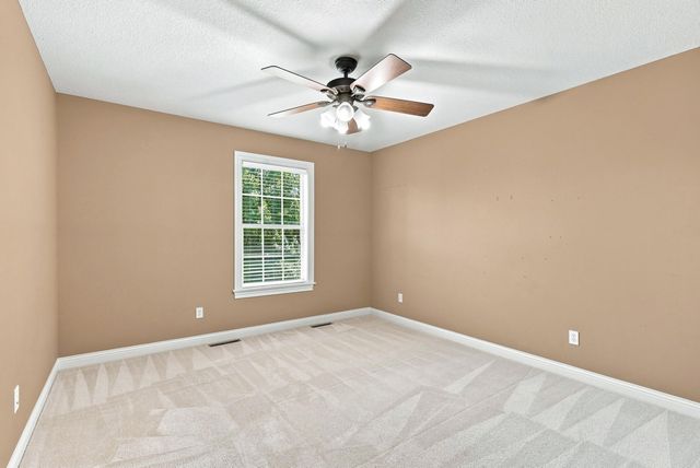 2010 SURREY CT, Columbia, MO 65203