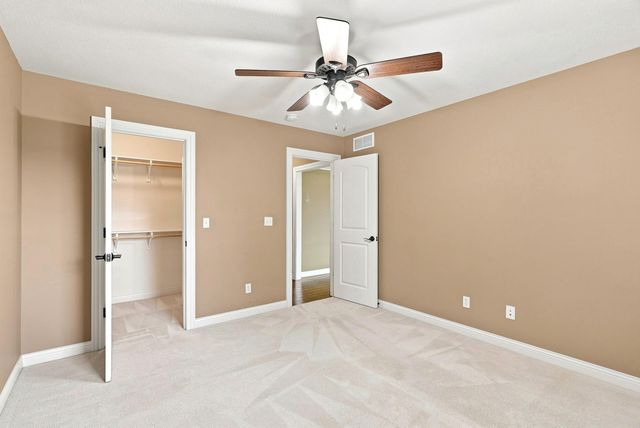 2010 SURREY CT, Columbia, MO 65203