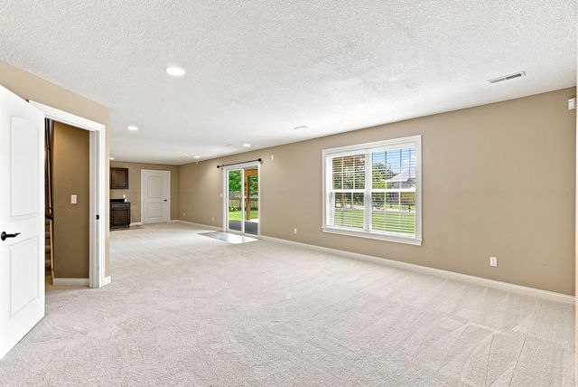 2010 SURREY CT, Columbia, MO 65203