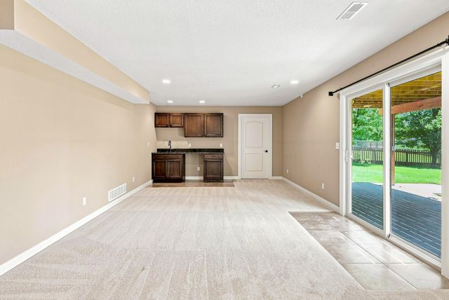 2010 SURREY CT, Columbia, MO 65203