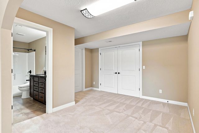 2010 SURREY CT, Columbia, MO 65203