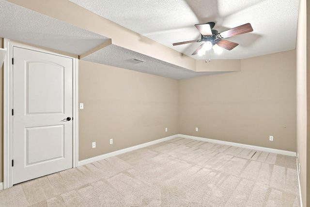2010 SURREY CT, Columbia, MO 65203