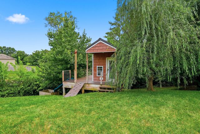 2010 SURREY CT, Columbia, MO 65203