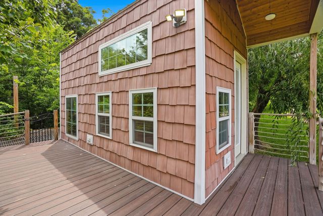 2010 SURREY CT, Columbia, MO 65203