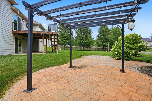 2010 SURREY CT, Columbia, MO 65203