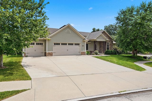 2010 SURREY CT, Columbia, MO 65203