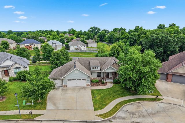 2010 SURREY CT, Columbia, MO 65203