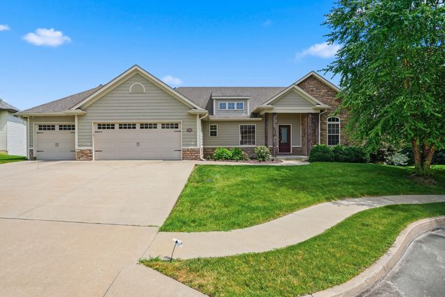2010 SURREY CT, Columbia, MO 65203