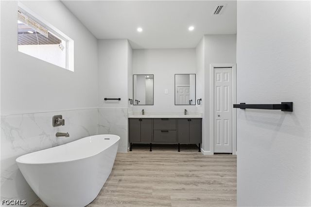 4730 NW 38th PL, Cape Coral, FL 33993