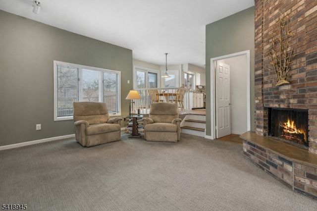 9 Klara Ct, Madison Boro, NJ 07940